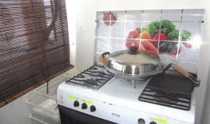 Kuchyň nebo kuchyňský kout v ubytování Mahkota Cheras Sweet Condo 1-14 pax near MRT to KL