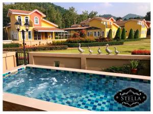 Bazén v ubytování Stella Pool Villa at Marino khaoyai nebo v jeho okolí