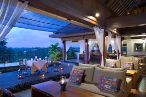 Posezení v ubytování Ubud Village Hotel