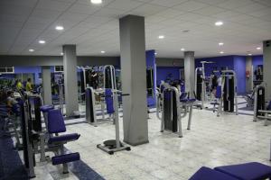 Posilňovňa alebo fitness centrum v ubytovaní Hotel Acosta Vetonia