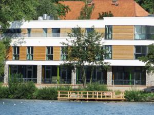 Výhled na řeku, která protéká v blízkosti hostelu