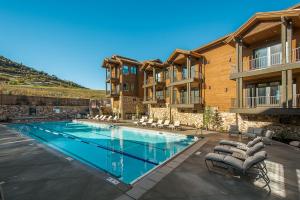 Bazén v ubytování Juniper Landing by Park City Vacations nebo v jeho okolí