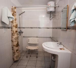 Koupelna v ubytování Hostal Iquique + 37 fotografií