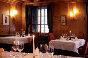ห้องอาหารหรือที่รับประทานอาหารของ Hotel und Naturresort Handeck