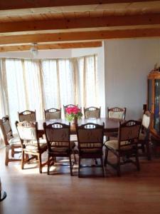 Posezení v ubytování The Wooden House