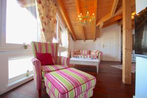 Χώρος καθιστικού στο Himmelschlösschen & Chalet Rose