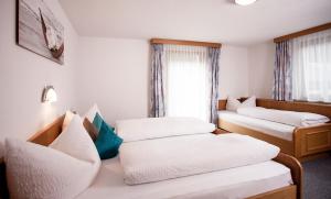 A bed or beds in a room at Apart Peter