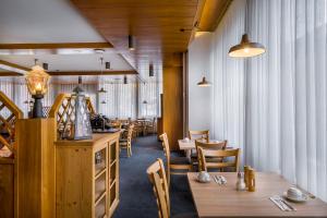 Restoran või mõni muu söögikoht majutusasutuses Hotel Strohgäu