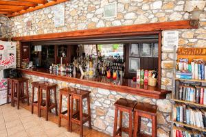 Zona de lounge sau bar la Villa Maraki