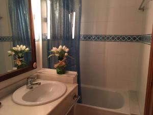 A bathroom at Los Azules de Altea