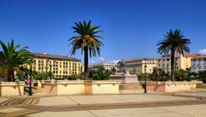 Afbeelding uit fotogalerij van Studio loft avec terrasse centre historique in Ajaccio