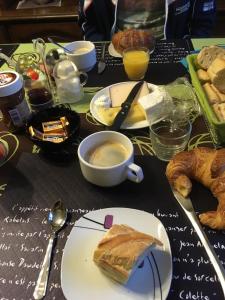 Opsi sarapan yang tersedia untuk tamu di Chambres dhôtes Logette