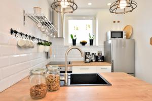 Kuchyň nebo kuchyňský kout v ubytování Apartment myhome Zagreb