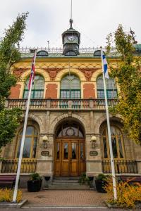 Majutusasutuse Haparanda Stadshotell fassaad või sissepääs
