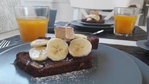 Jedlo v ubytovaní bed & breakfast alebo blízkom okolí