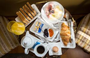 Makanan di atau berdekatan hotel