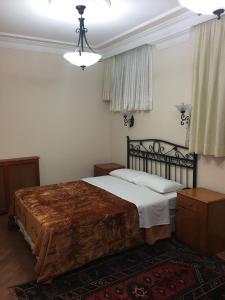 Postel nebo postele na pokoji v ubytování Side Hotel
