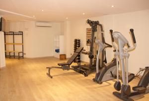 Posilňovňa alebo fitness centrum v ubytovaní Apartamentos Real Lleida