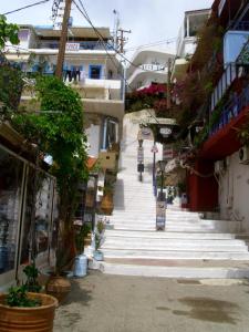 アギア・ガリニにあるNefeliの階段