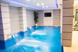 Xenon Hotel & SPA 내부 또는 인근 수영장