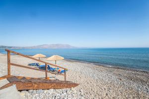 Gallery image of Big Blue Seafront Villa in Kissamos