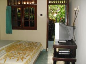 Gallery image of Adus Beach Inn in Legian