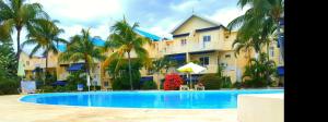 La alberca dentro o cerca de Villa in Le Tamier, 4 bedrooms, 300m Flic en Flac beach