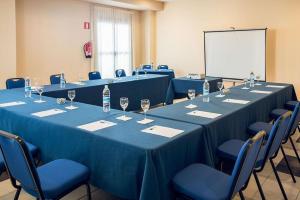 Zaplecze biznesowe lub konferencyjne w obiekcie Hotel Naval Sestao