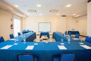 Zaplecze biznesowe lub konferencyjne w obiekcie Hotel Naval Sestao