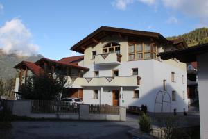 Budynek, w którym mieści się apartament