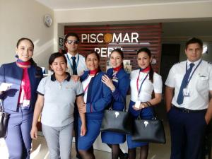 ピスコにあるPiscoMar Peruの制服姿勢