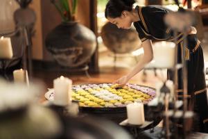 Makanan di atau berdekatan resort