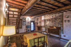 Posezení v ubytování Castelletto di Montebenichi