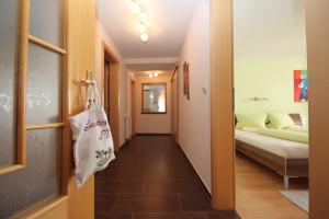 Łóżko lub łóżka w pokoju w obiekcie Aktiv Apart Stöckl