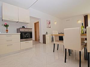 Kuchnia lub aneks kuchenny w obiekcie House Andrej 1372