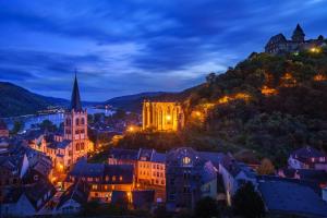 a view of a city at night at Altkölnischer Hof in Bacharach