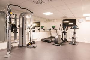 Fitness centrum a/nebo fitness zařízení v ubytování Best Western Plus Park Airport Hotel