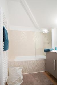 Ένα μπάνιο στο Le 225