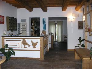 a kitchen with a counter with chickens on it at Villa Acquafredda in Orvieto