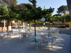 Restaurace v ubytování Camping Taimì