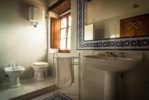 Kúpeľňa v ubytovaní Holiday Home Arpicella + 21 fotografií