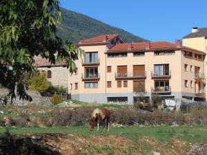 Foto dalla galleria di Apartaments Piteus Casa Dionis a Sant Llorenç de Morunys