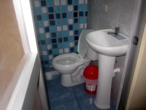 Koupelna v ubytování Hostal kuntur cusco