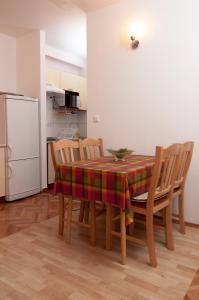 Kuchyň nebo kuchyňský kout v ubytování Apartmani Galija