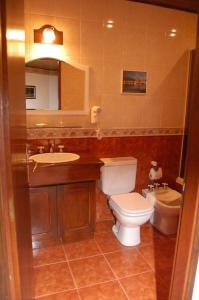 A bathroom at Posada Fueguina