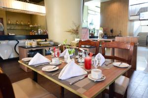 Restaurace v ubytování Howard Johnson By Wyndham Pekalongan