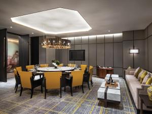 Cordis Shanghai Hongqiao (Langham Hospitality Group) 레스토랑 또는 맛집