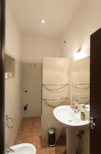 Gallery image of Colosseo Guest House in Rome