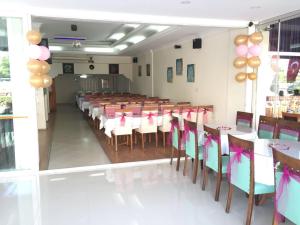 Restaurace v ubytování Ayvazali Hotel
