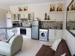 Photo de la galerie de l'établissement Rieks van der Walt Self-Catering Apartment, à Windhoek